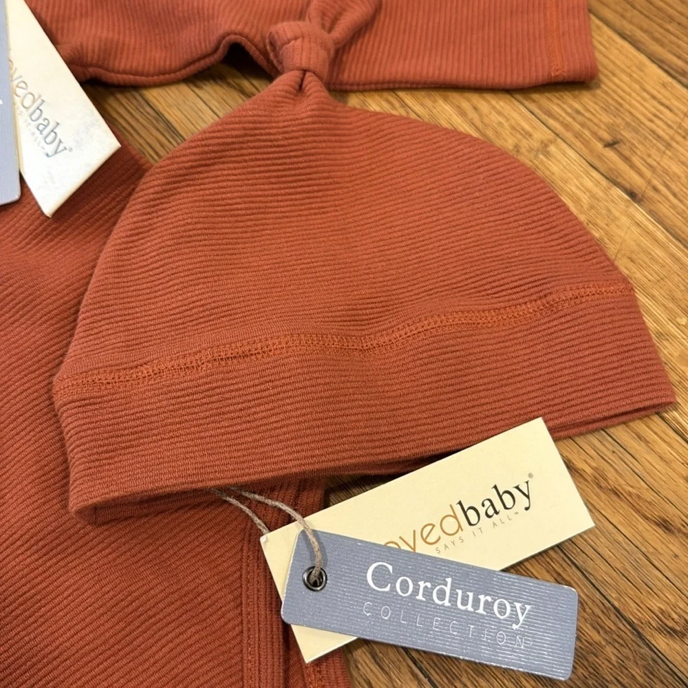 NWT Lovedbaby Rust Organic Cotton Baby Bodysuit and Hat Set 6-9 months corduroy